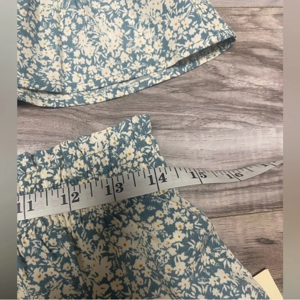 Paper Crane Set Women’s Size Large Floral Tiered Mini Skirt & Smocked Peplum Top